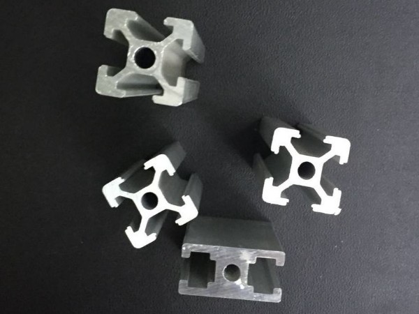 小截面工業(yè)鋁型材的用途有哪些？